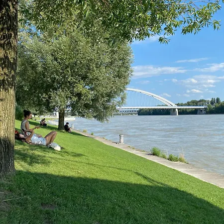 Eurovea Tower 公寓式酒店