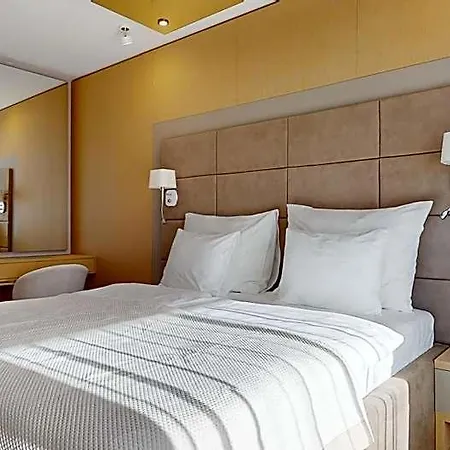 Eurovea Tower 5* 布拉迪斯拉发