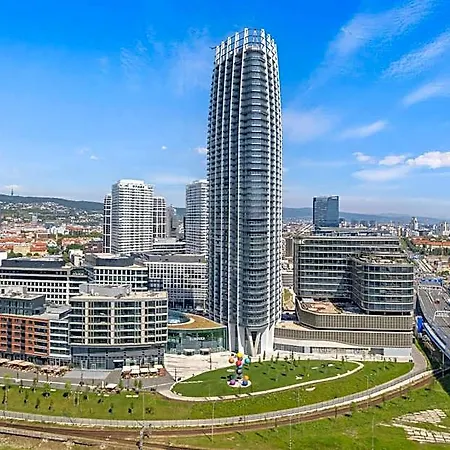 Eurovea Tower 公寓式酒店 5*