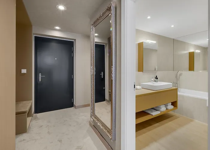 Eurovea Tower 5* Bratislava